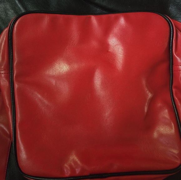 Hot Topic vintage Vinyl red & black skull bowler bag - Picture 6 of 9